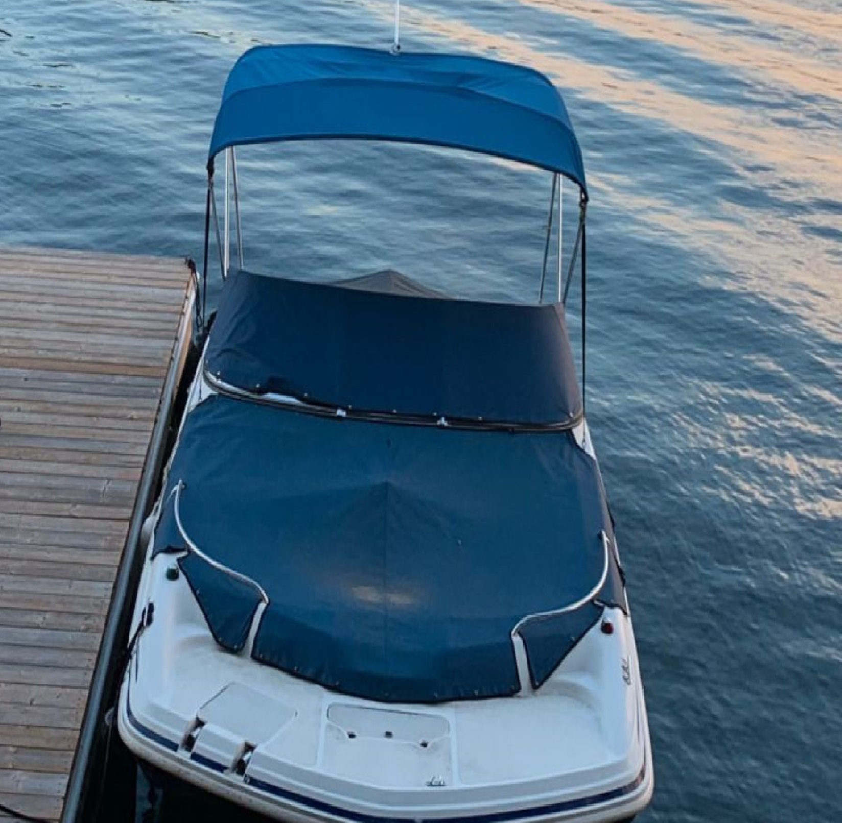 2012 Hurricane 187 I/O Deck Boat